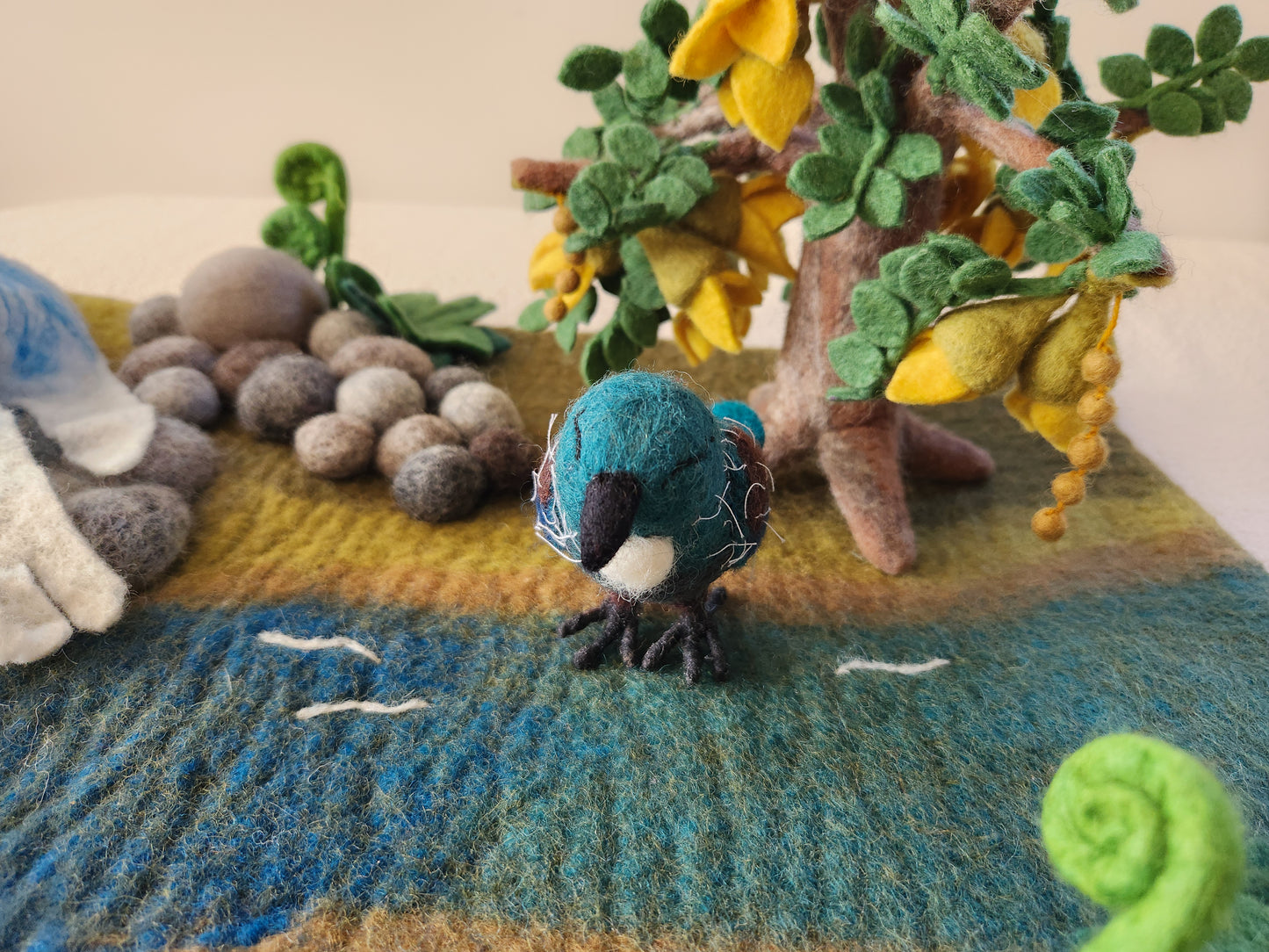 Tūī - Felted Wool Bird
