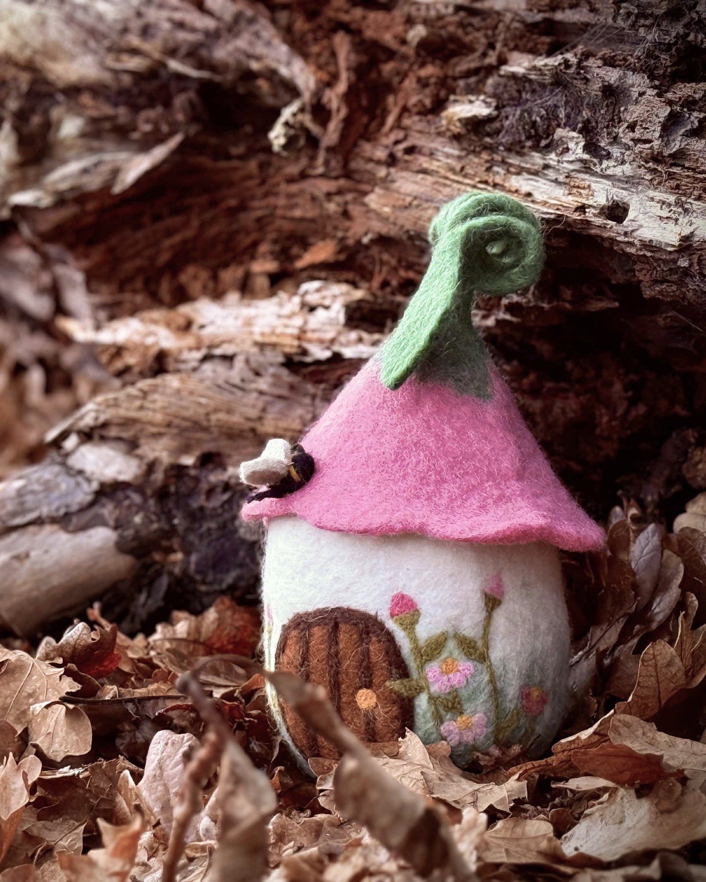 Medium Bellflower Bungalow - Felt Fairy House