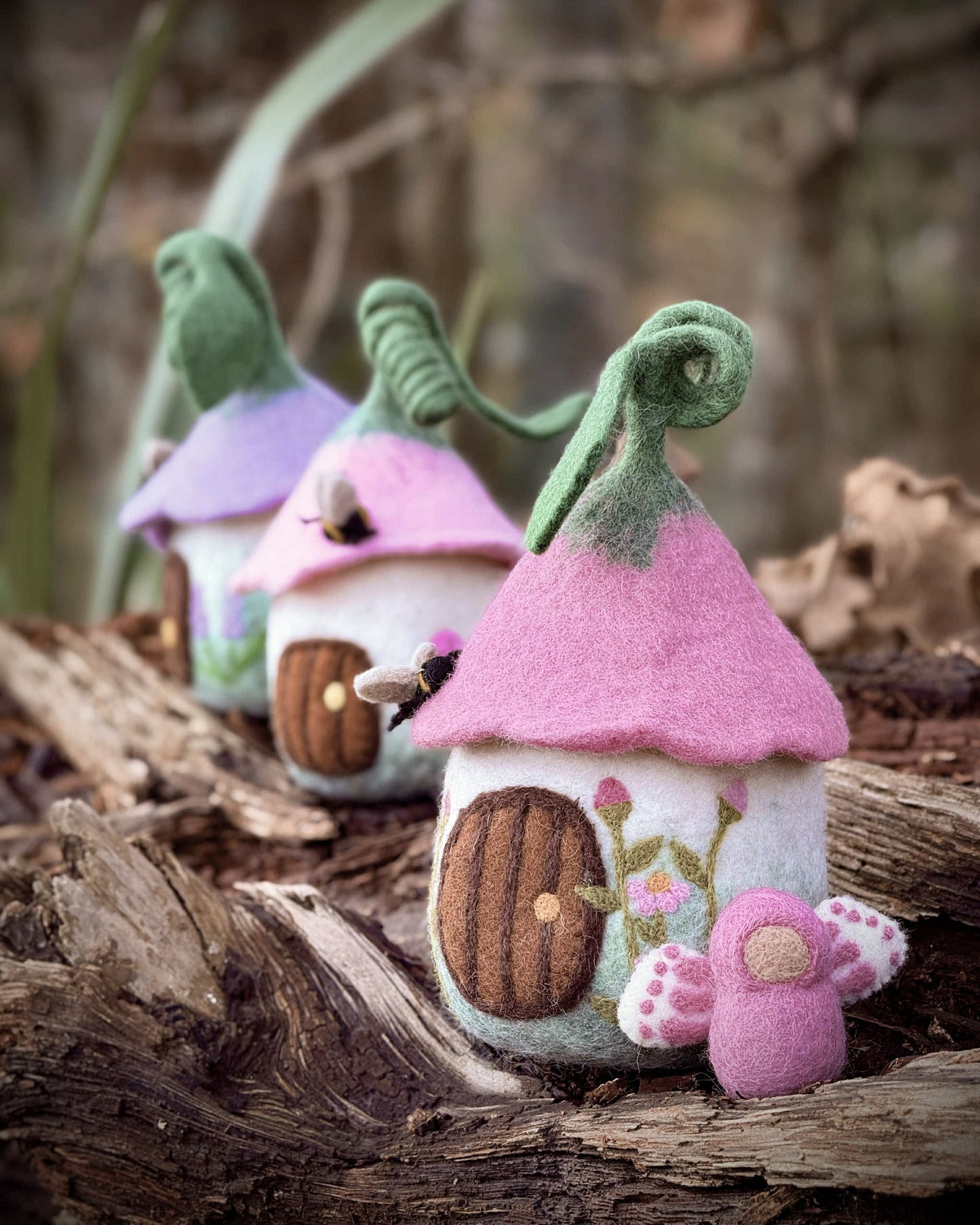 Medium Bellflower Bungalow - Felt Fairy House