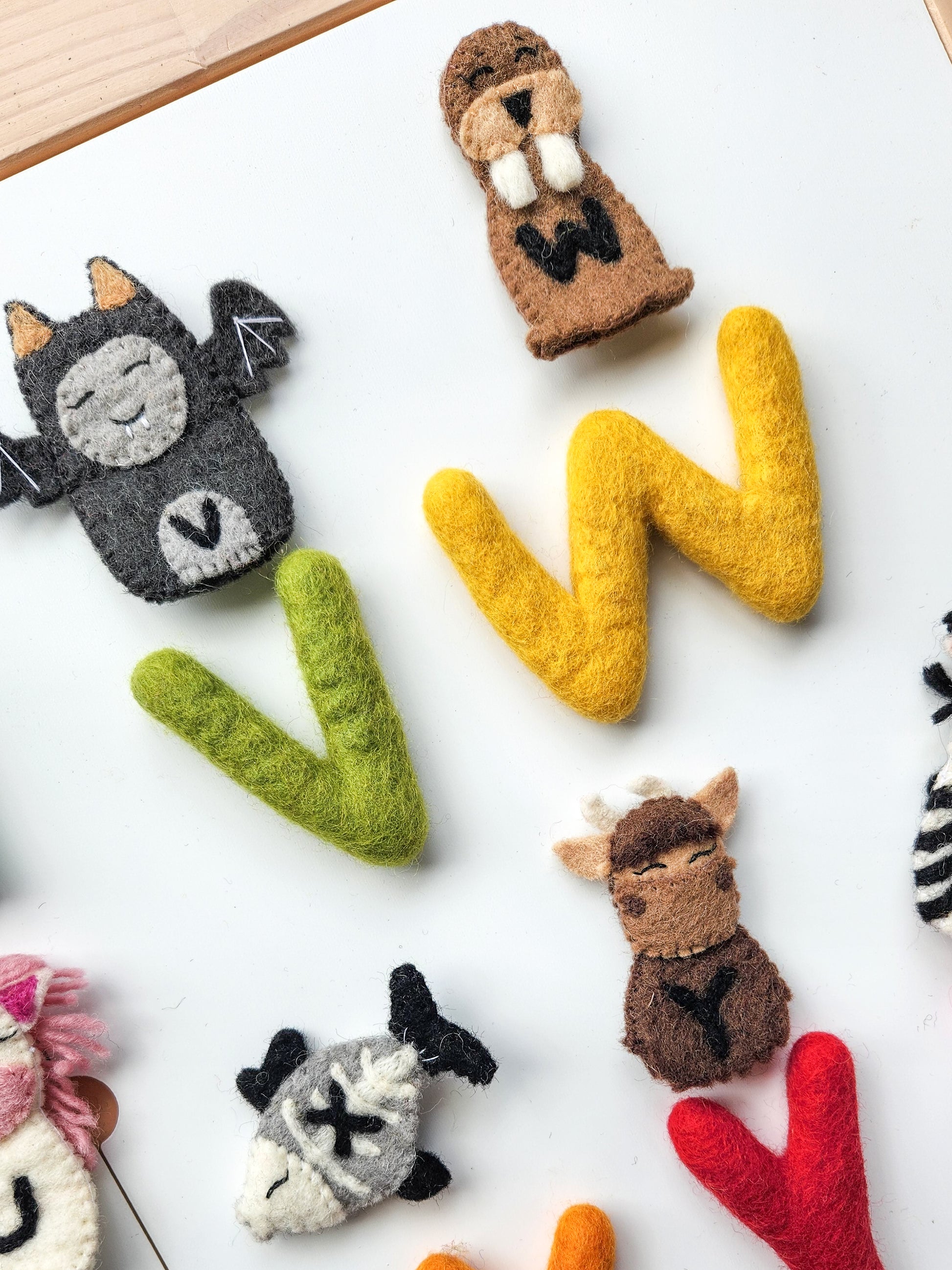 ALPHABET FELT FINGER PUPPETS V W X Y