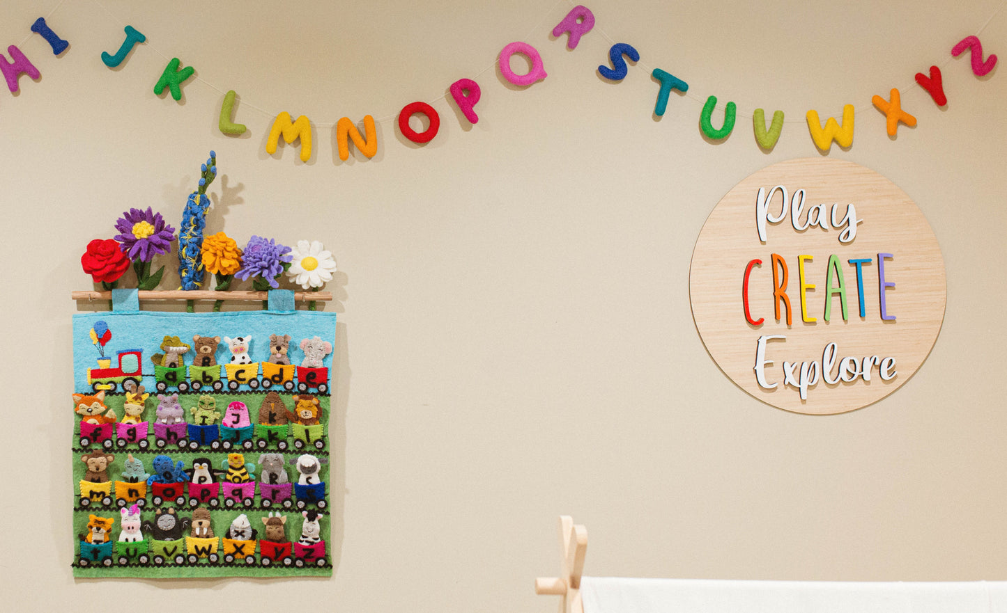 ABC ANIMAL TRAIN FELT FINGER PUPPET SET AND WALL HANGING