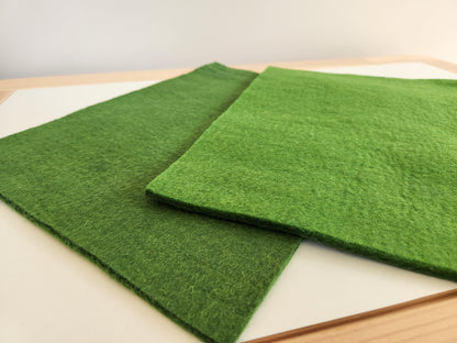 Green felted mat 