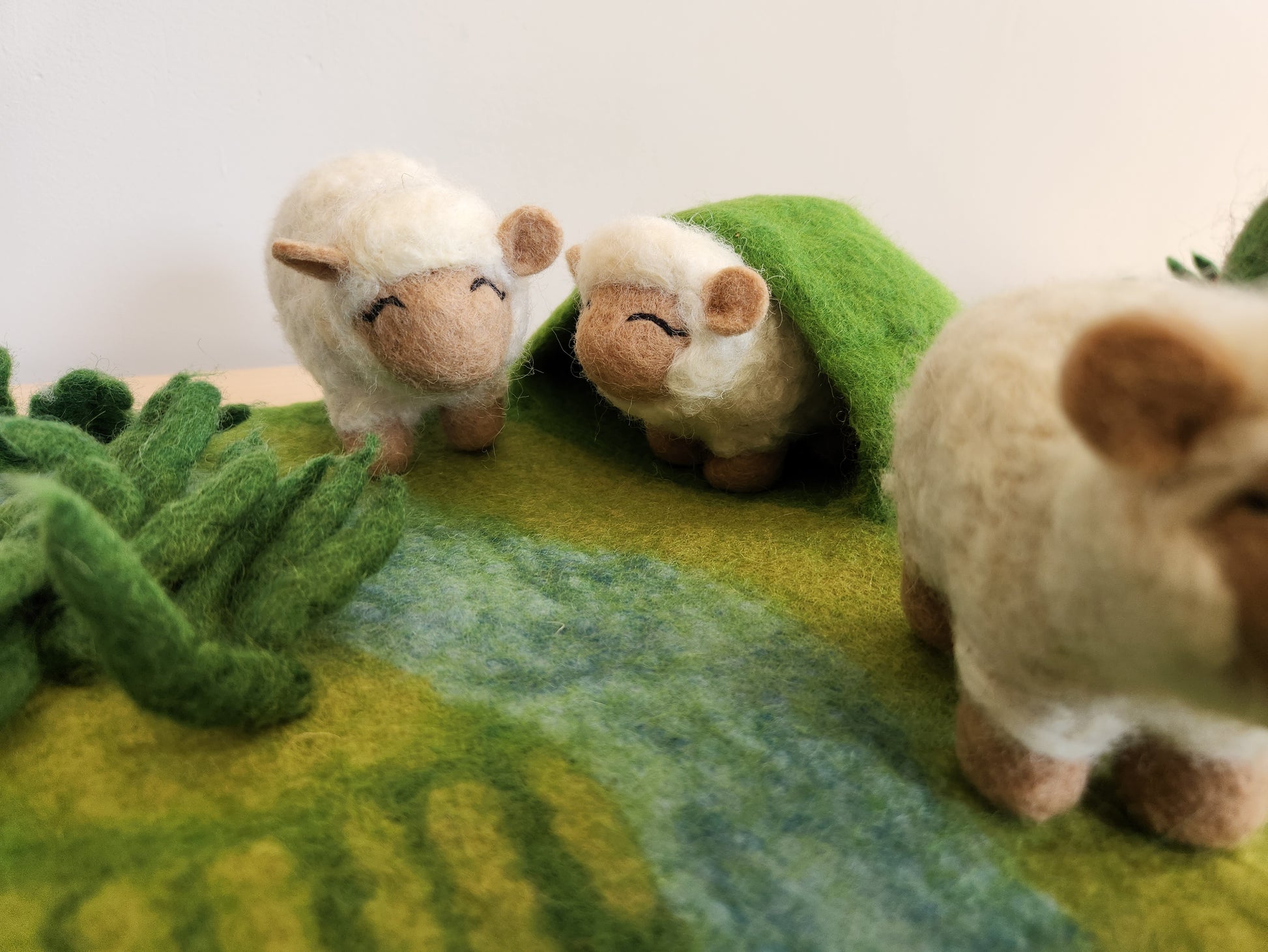 Felt Farmy Play Mat with felt toy sheep