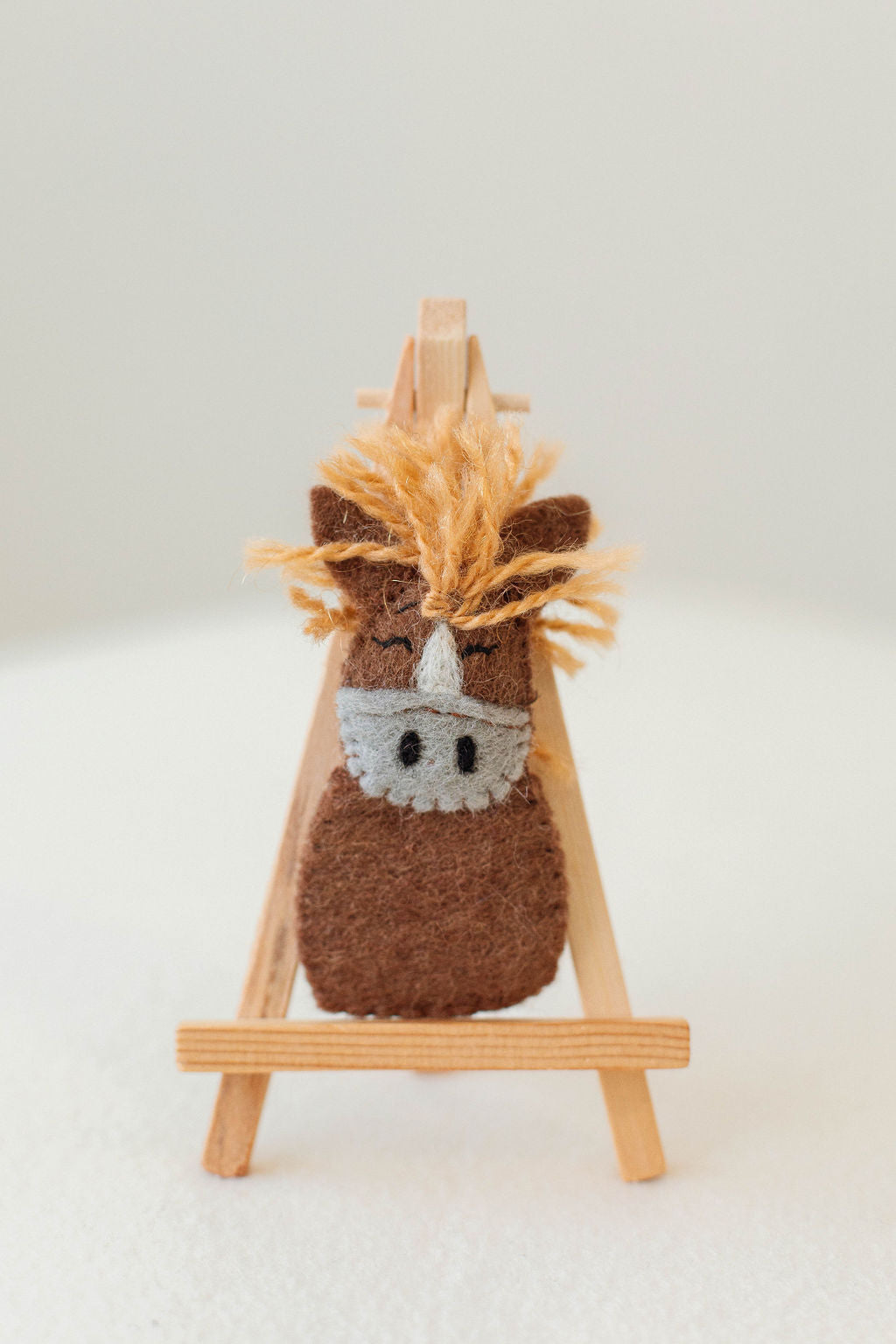 OLD MACDONALDS FARM FELT FINGER PUPPET SET - HORSE PUPPET