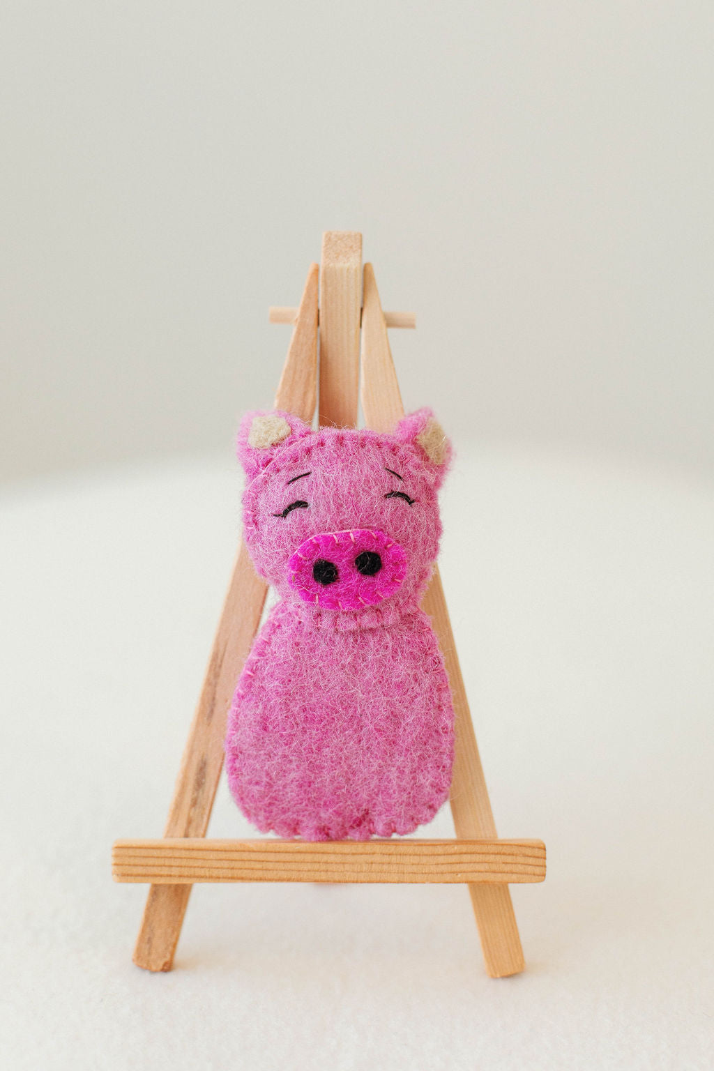 OLD MACDONALDS FARM FELT FINGER PUPPET SET - PIG PUPPET