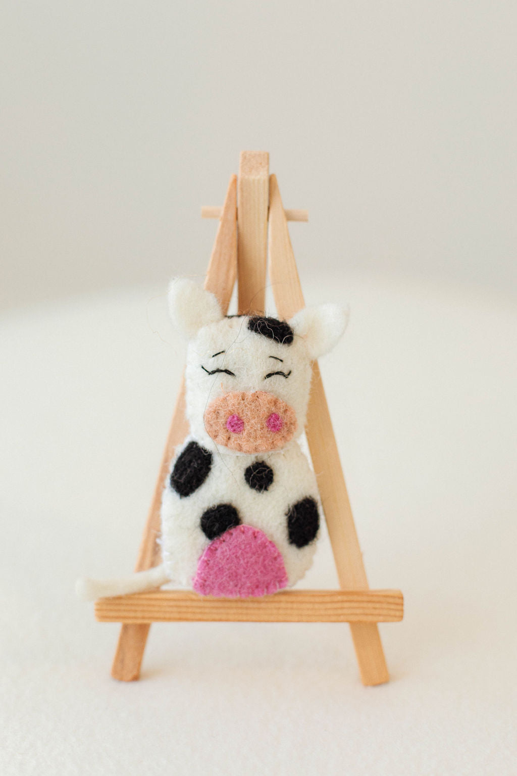 OLD MACDONALDS FARM FELT FINGER PUPPET SET - COW PUPPET