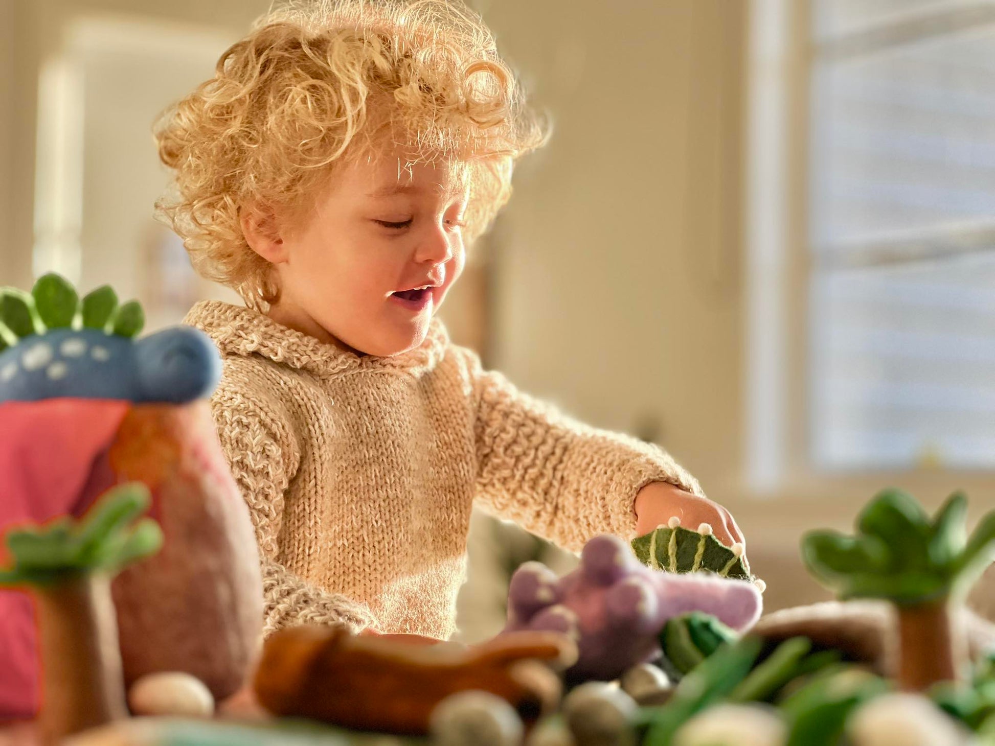 SMALL WORLD PLAY - PREHISTORIC WORLD PLAY MAT PLAYSCAPE FELT DINOSAURS