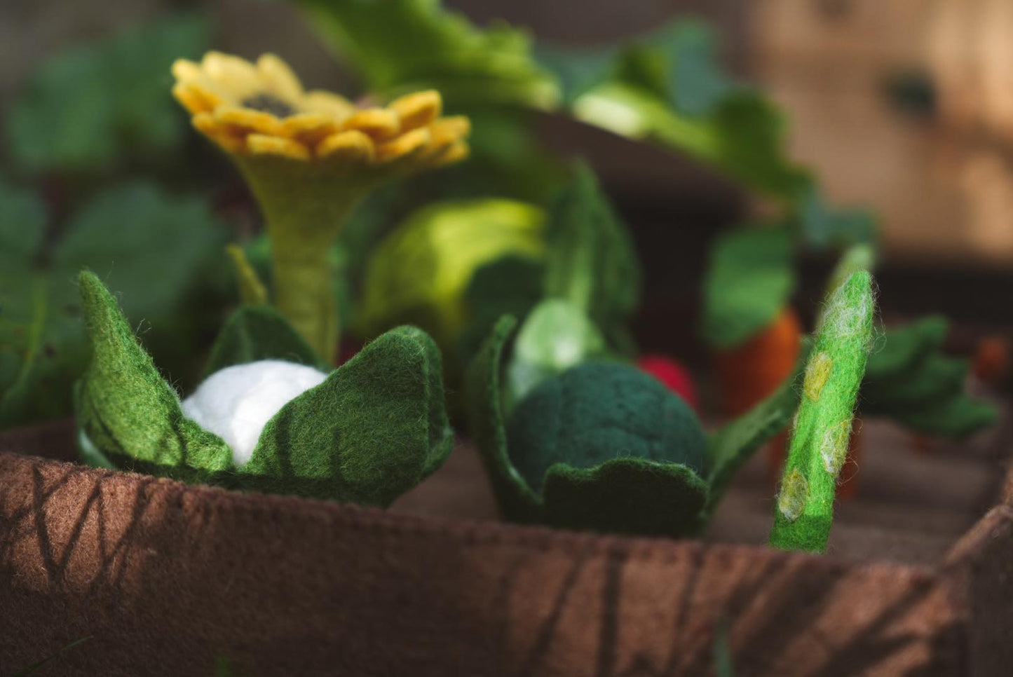 WHOLESOME HARVEST PLAY FELT GARDEN TOY SET OUTDOOR GARDEN