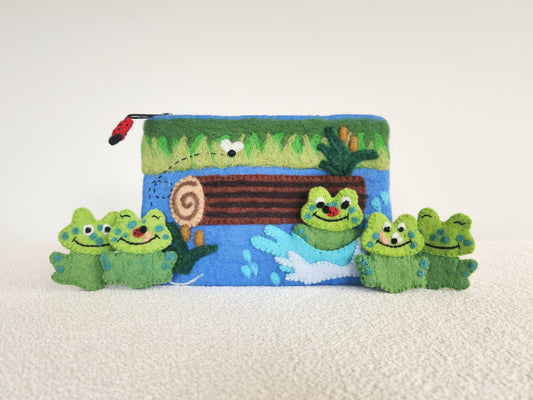 Five Green Speckled Frogs - Finger Puppet Set