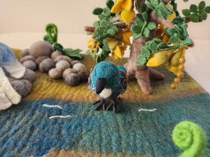 Tūī - Felted Wool Bird