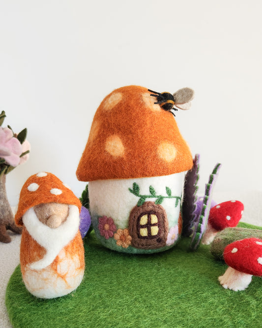 Thicketwhisper Inn - Felted Gnome Home