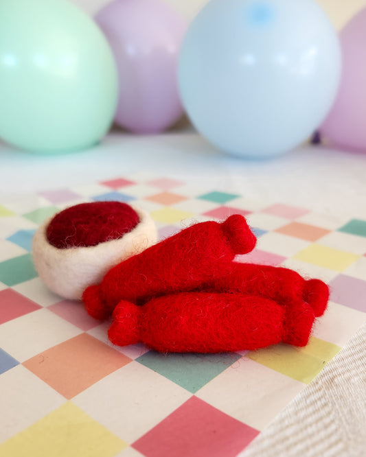 Cocktail Sausages (3pc) with Sauce Pot - Felt Food