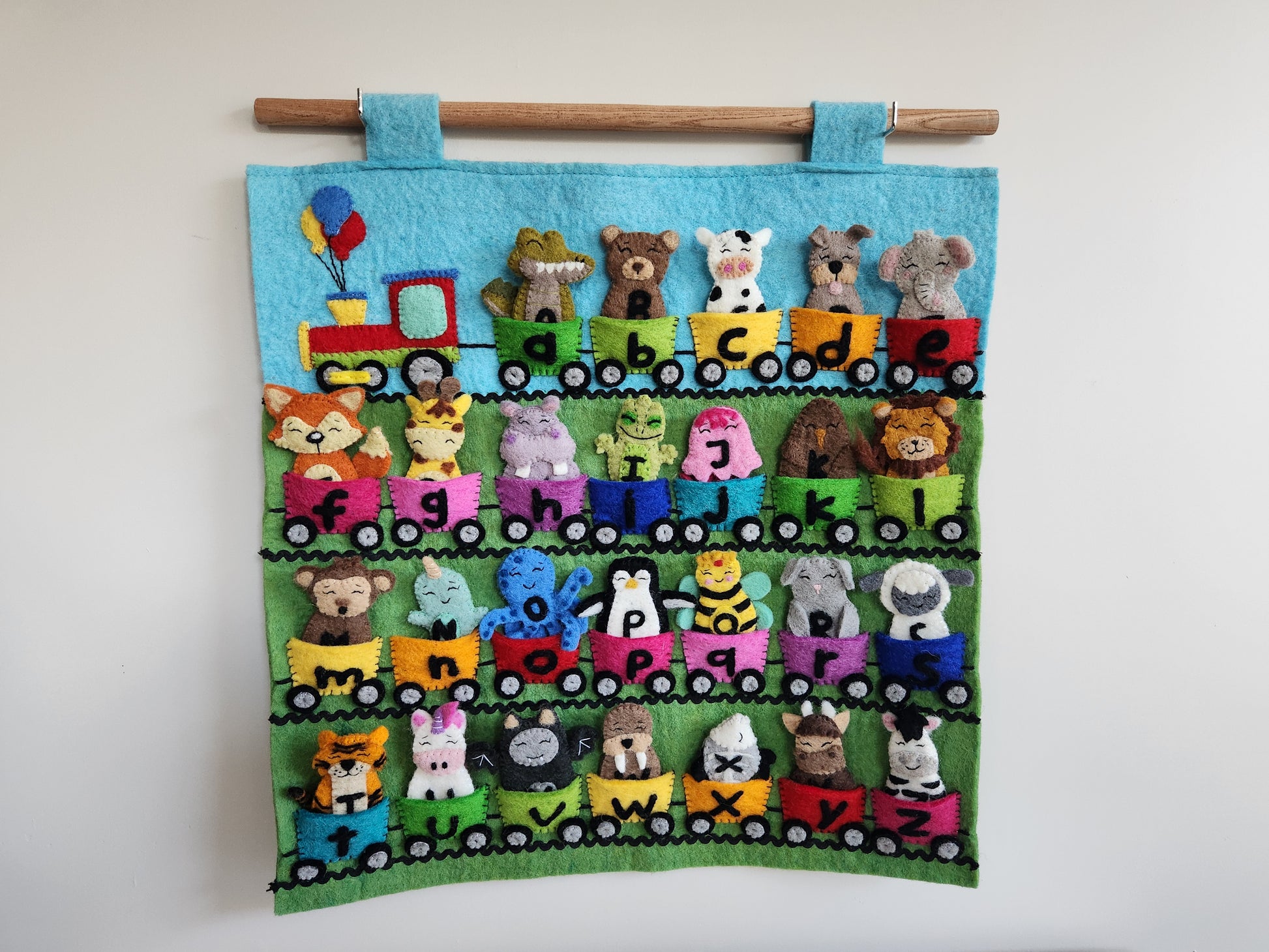 ABC ANIMAL TRAIN FELT FINGER PUPPET SET AND WALL HANGING