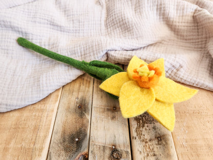 FELT FLOWERS - DAFFODIL YELLOW