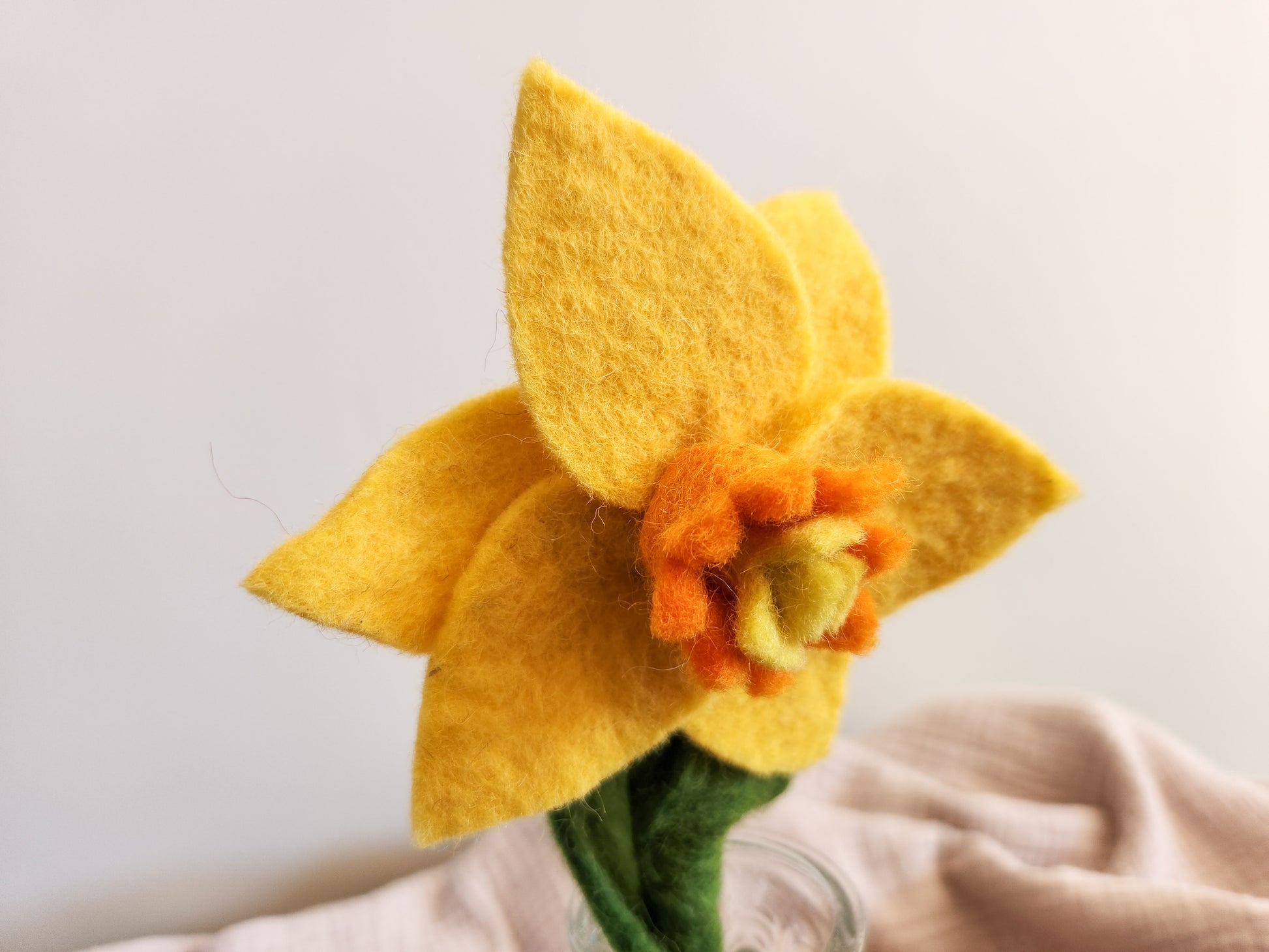 FELT FLOWERS - DAFFODIL YELLOW