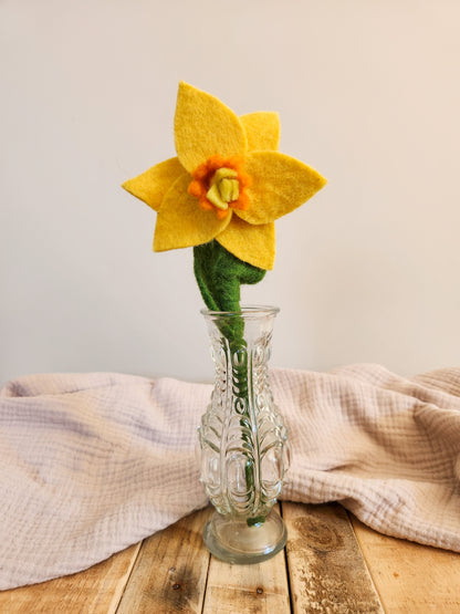 FELT FLOWERS - DAFFODIL YELLOW