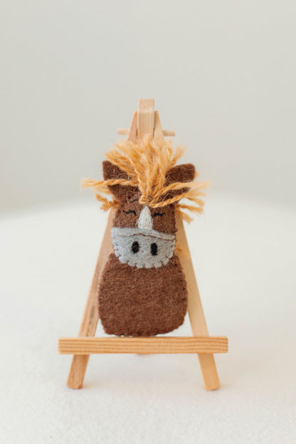 OLD MACDONALDS FARM FELT FINGER PUPPET SET - HORSE PUPPET
